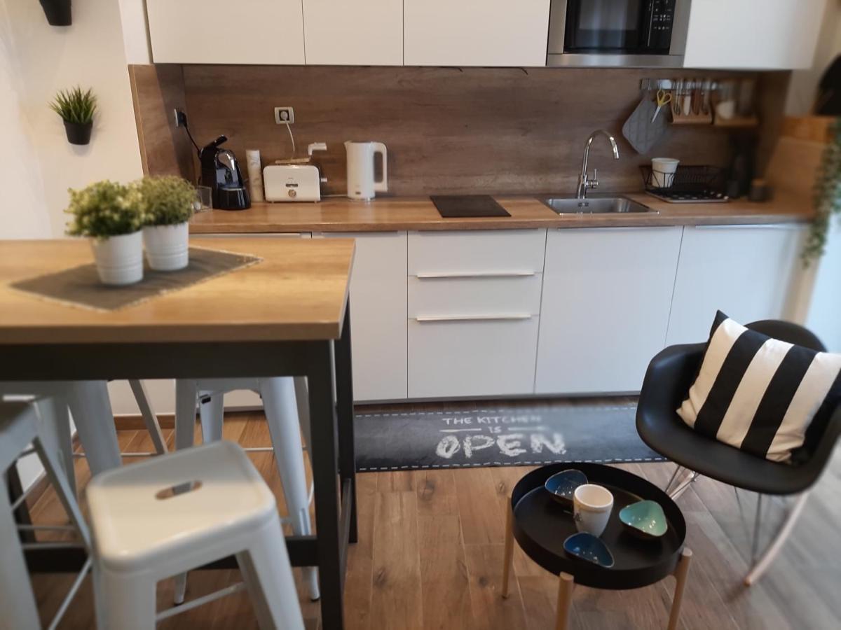 Arena Design Apartments With Free Private Parking And With A Terrace Pula Exteriér fotografie